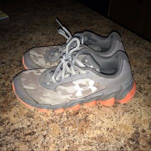 Boys Under Armour shoes.  Size 4.